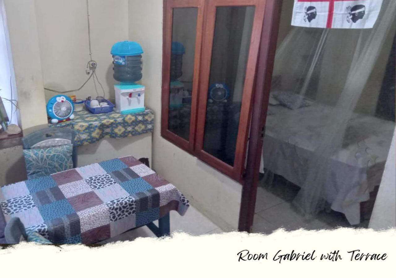 Heiner Homestay Bunaken Exterior photo